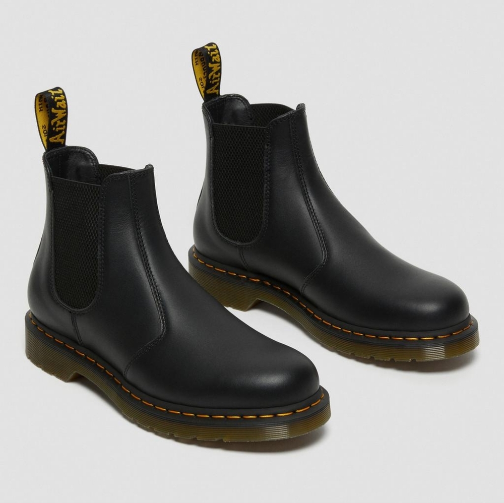 Dr. Martens 2976 Nappa Leather Chelsea Boots Size 9